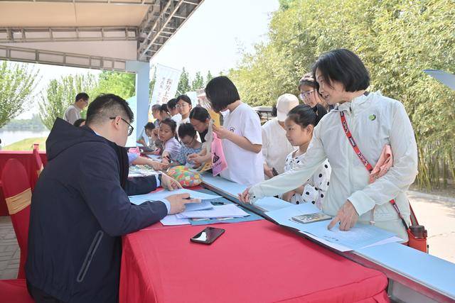 青臺遺址：追溯絲綢與“九星”:絲綢