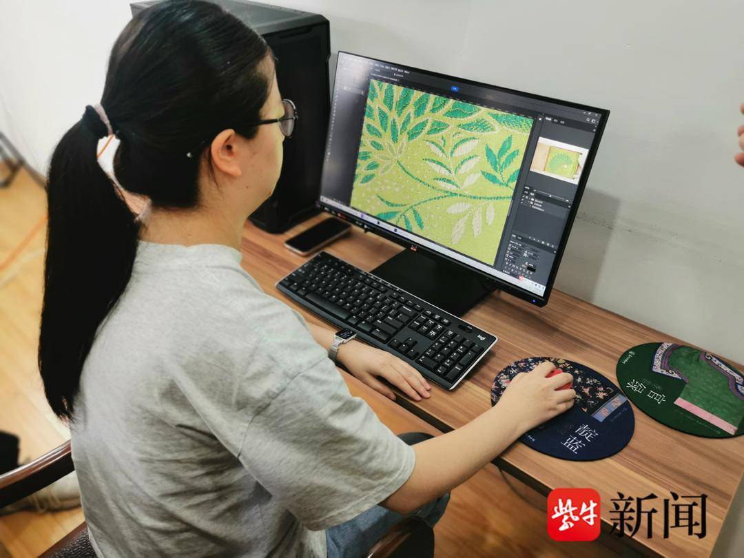 蘇州絲綢紋樣有了數據庫<strong></p>
<p>絲綢</strong>，“數字DNA”讓古老絲綢紋樣煥新重生:絲綢